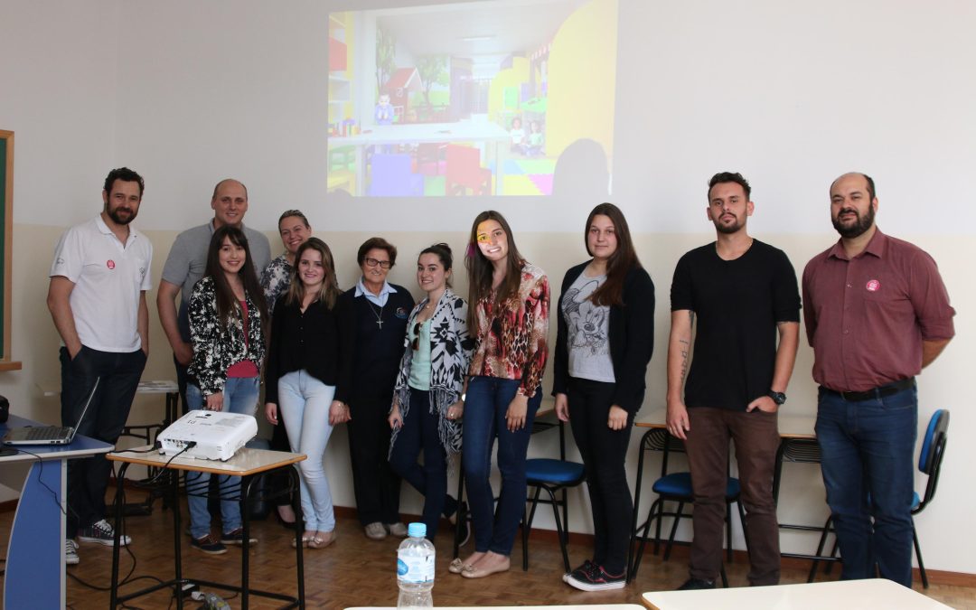Acadêmicos de Arquitetura e Urbanismo da UNIUV desenvolvem brinquedoteca para colégio de Porto União