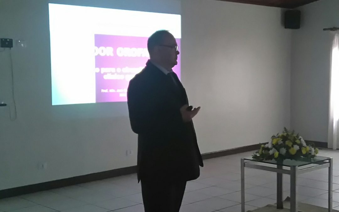 Professor de Odontologia da UNIUV palestra em Roraima