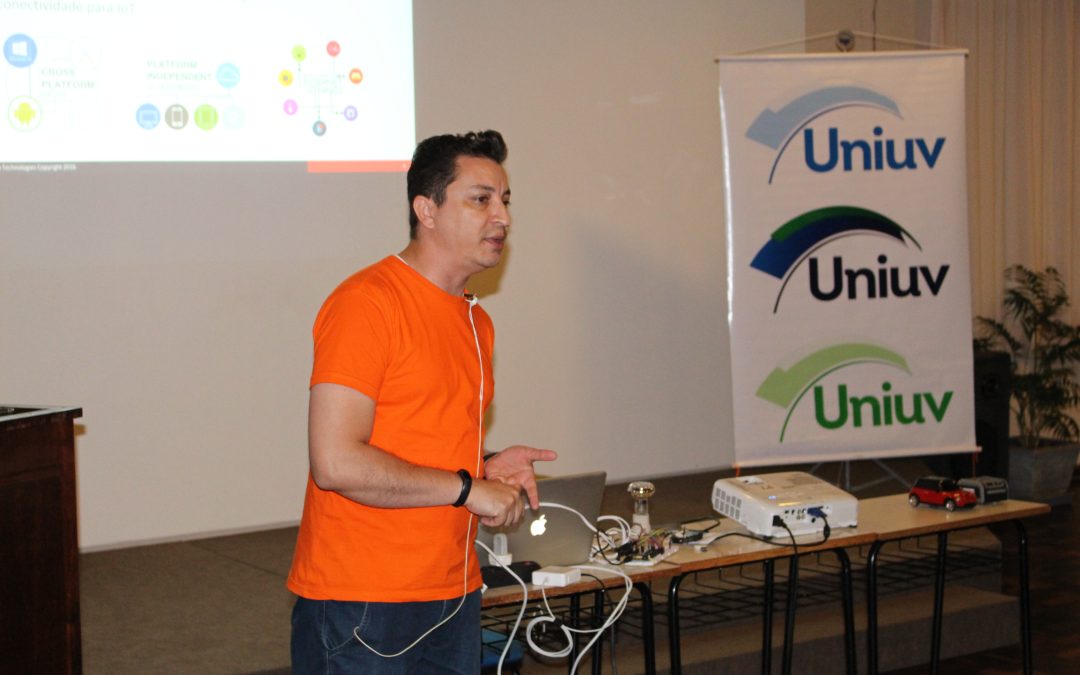 Curso de Sistemas de Informação realiza palestra sobre ferramenta Delphi 10 Berlin