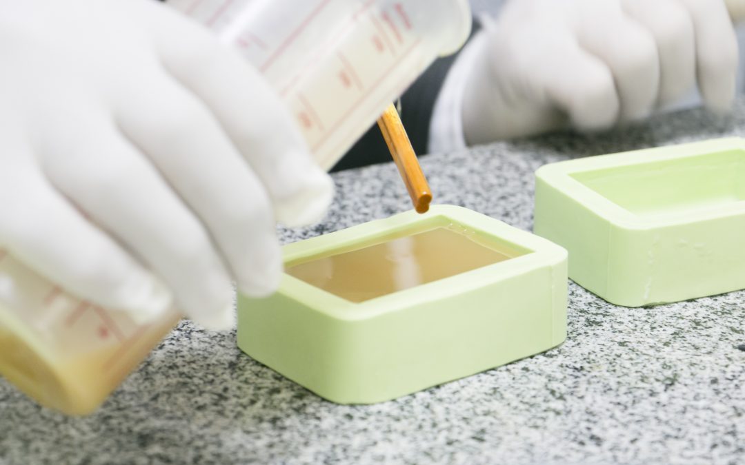Curso de Engenharia Ambiental realiza oficina de produção de sabão