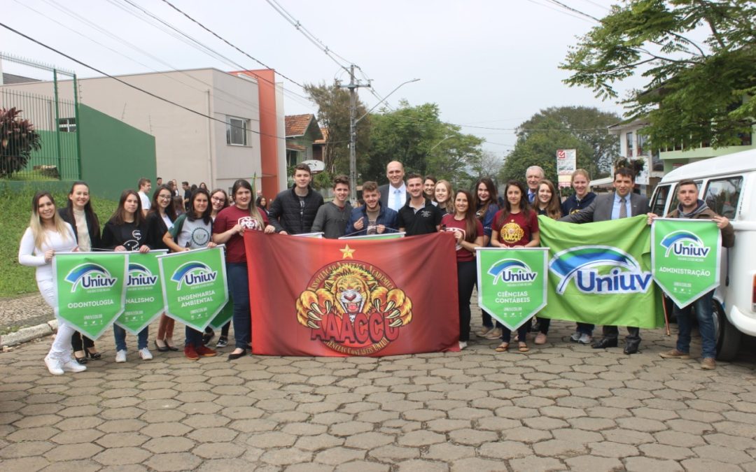 UNIUV participa de Desfile Cívico em São Mateus do Sul