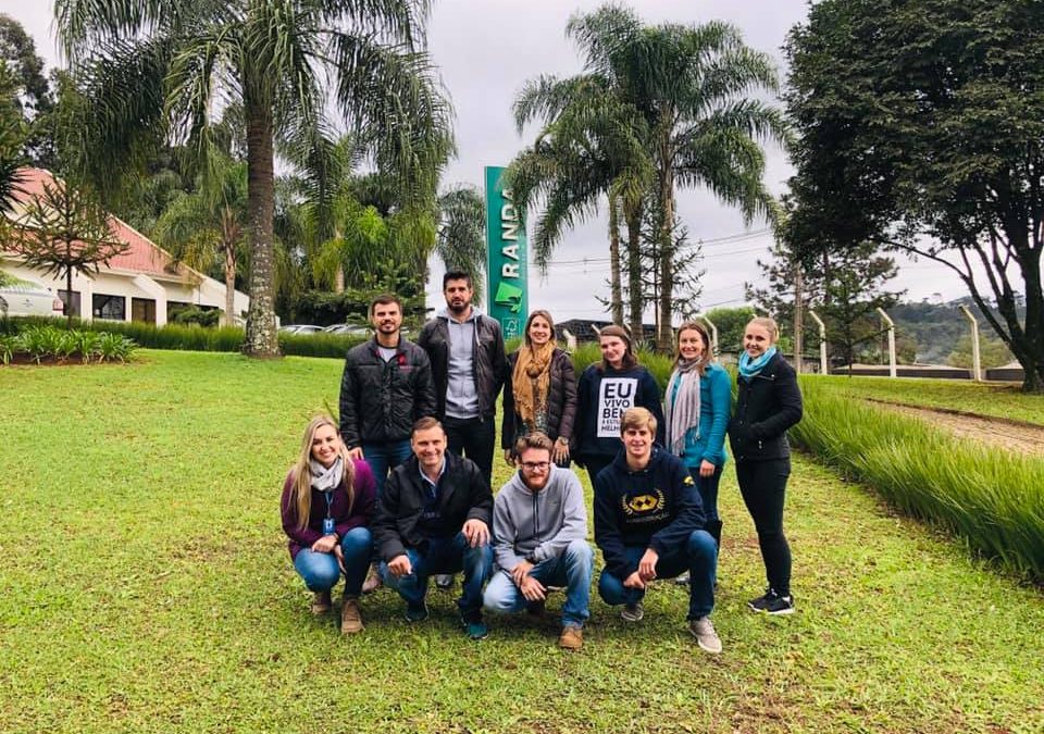 Acadêmicos da UNIUV realizam visitas técnicas em Bituruna