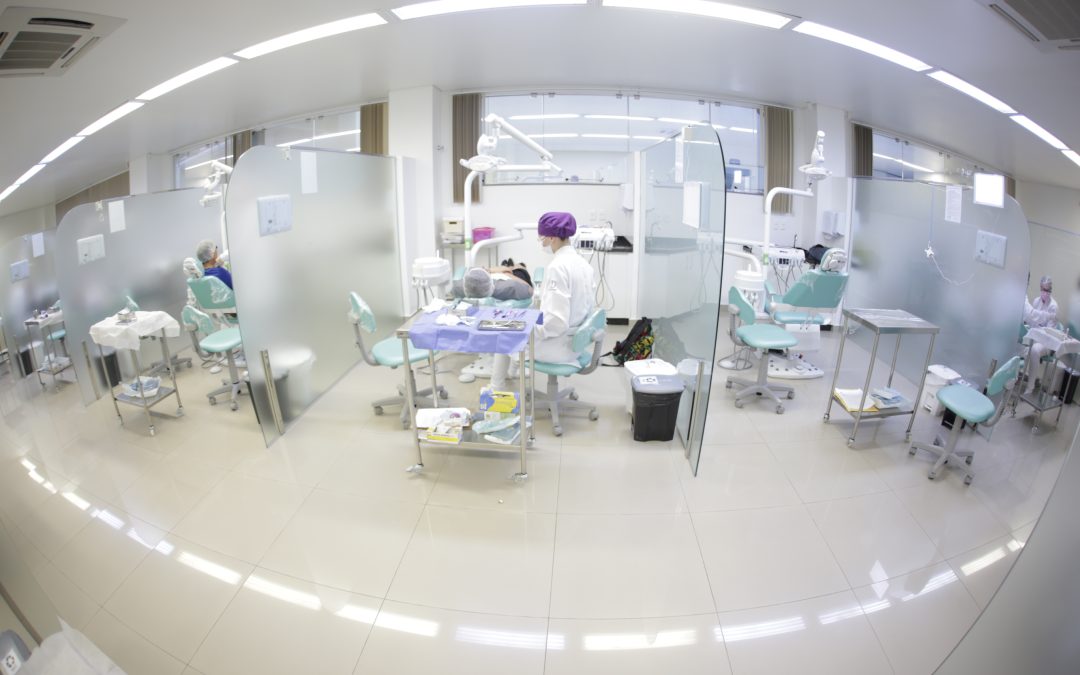 Curso de Odontologia da UNIUV é referência de qualidade no estado